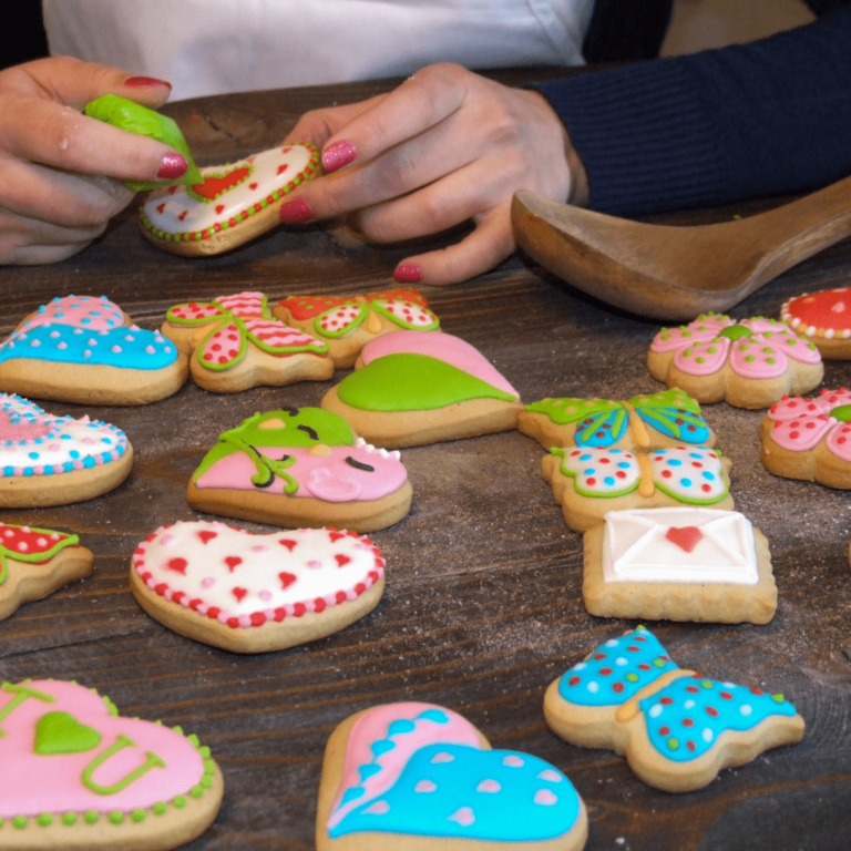 Cookie Couture: Elevating Everyday Treats with Creative Decorating Techniques